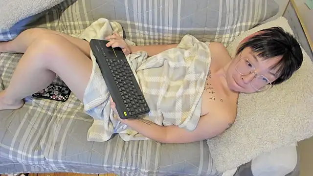 luxgray online show from 10-16-25, 11:46