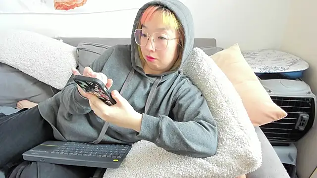 luxgray online show from 12-19-24, 05:50