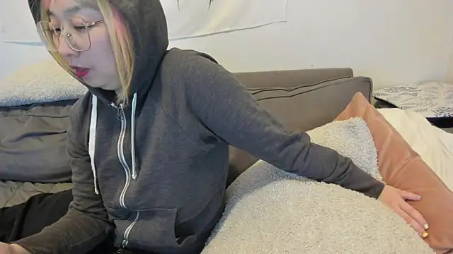 luxgray online show from 12-13-24, 12:31