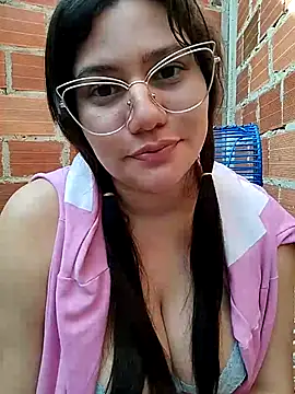 Snapshot of ariana_d20 chatting on 09-16-25, 12:28 ariana d20 online show from 09-16-25, 12:28