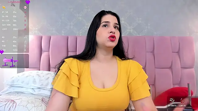 Snapshot of brithanyadams23 chatting on 04-28-26, 03:44 brithanyadams23 online show from 04-28-26, 03:44