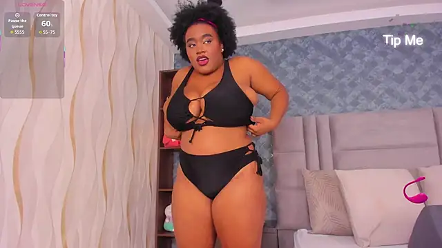 NiiaMoore online show from 12-19-25, 08:44