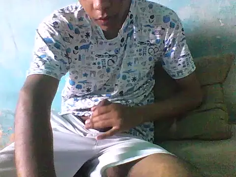 Snapshot of Leopardogonza chatting on 04-13-26, 07:18 Leopardogonza online show from 04-13-26, 07:18