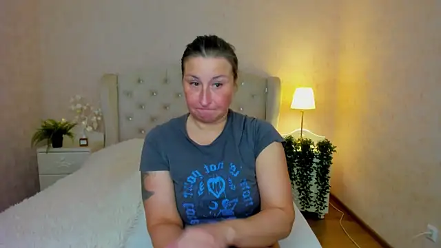 HotLiss online show from 02-15-26, 06:25