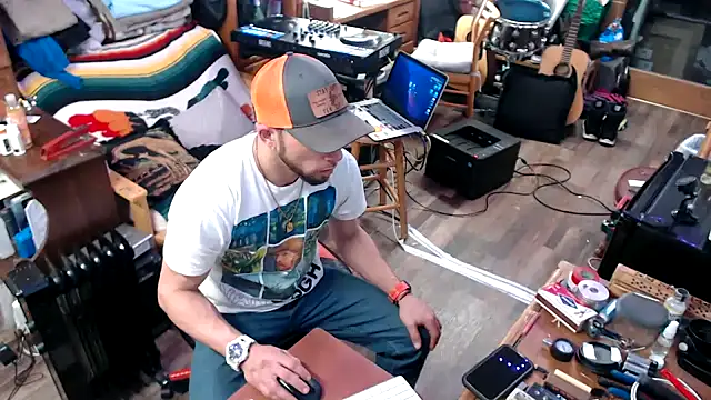 tongueispowerr6d9 online show from 02-11-25, 02:46