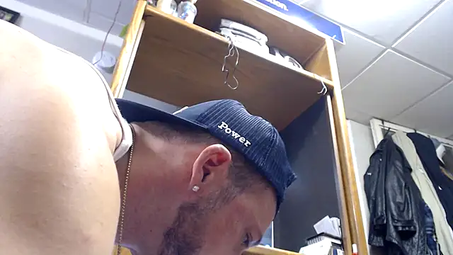 tongueispowerr6d9 online show from 01-02-25, 02:24