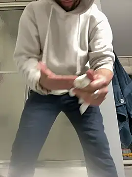 Snapshot of tongueispowerr6d9 chatting on 03-01-26, 06:24 tongueispowerr6d9 online show from 03-01-26, 06:24