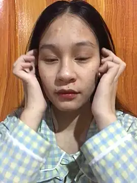 Snapshot of Chiecum chatting on 02-22-25, 01:13 Chiecum online show from 02-22-25, 01:13