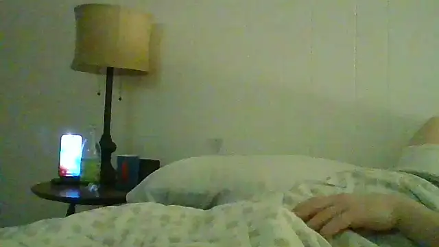 Snapshot of Rock_Pierce chatting on 05-08-26, 03:05 Rock Pierce online show from 05-08-26, 03:05