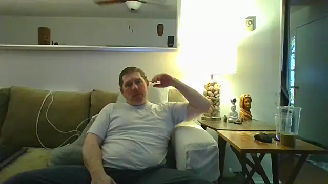 Snapshot of Rock_Pierce chatting on 05-10-26, 06:54 Rock Pierce online show from 05-10-26, 06:54