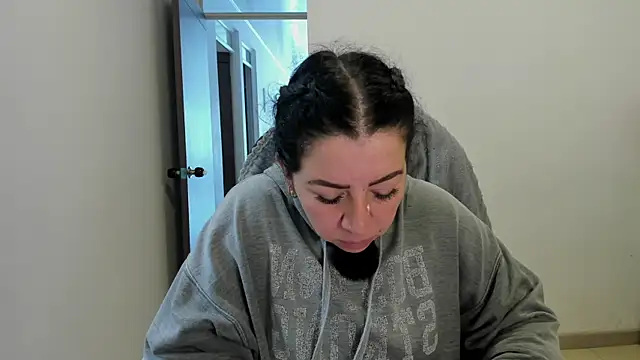 Im coco online show from 05-27-26, 01:07