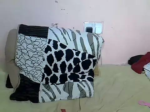 sweet rozie online show from 12-20-25, 04:59