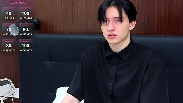 Snapshot of AmondCor chatting on 01-25-25, 04:13 AmondCor online show from 01-25-25, 04:13