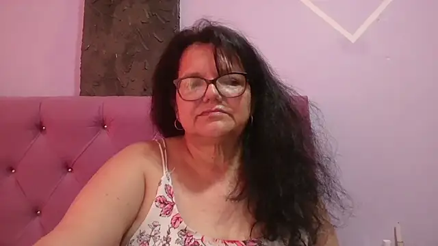 kassandra02 online show from 06-19-26, 02:56