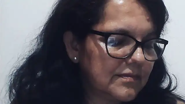 Snapshot of kassandra02 chatting on 02-11-26, 02:44 kassandra02 online show from 02-11-26, 02:44