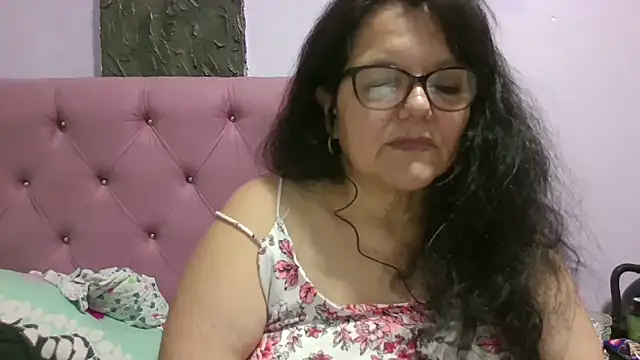 kassandra02 online show from 06-05-26, 03:33