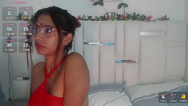 Snapshot of Vivi_bless chatting on 12-04-24, 04:48 Vivi bless online show from 12-04-24, 04:48