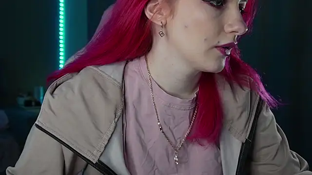 joyhannahh online show from 12-17-25, 06:46