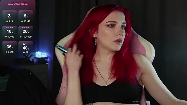 joyhannahh online show from 11-17-25, 03:16