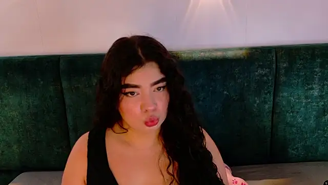 AgathaLynx online show from 11-27-25, 10:37