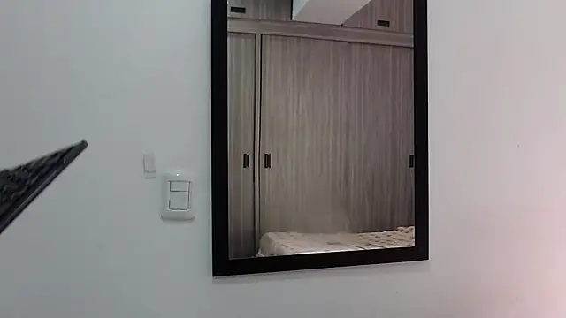 Snapshot of alex_connorr chatting on 02-12-25, 03:27 alex connorr online show from 02-12-25, 03:27