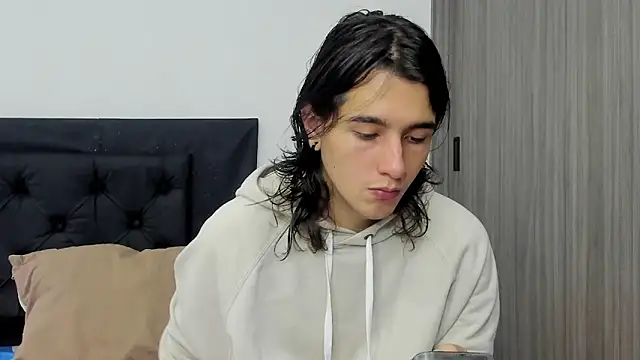 Snapshot of alex_connorr chatting on 01-09-25, 05:54 alex connorr online show from 01-09-25, 05:54