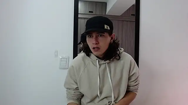 Snapshot of alex_connorr chatting on 02-08-25, 03:00 alex connorr online show from 02-08-25, 03:00