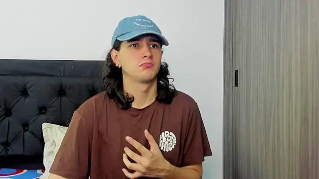 Snapshot of alex_connorr chatting on 01-11-25, 04:03 alex connorr online show from 01-11-25, 04:03