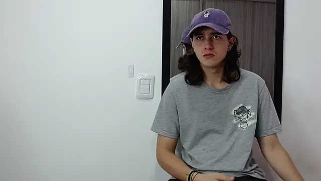 Snapshot of alex_connorr chatting on 02-14-25, 08:37 alex connorr online show from 02-14-25, 08:37