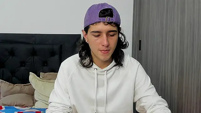 Snapshot of alex_connorr chatting on 01-08-25, 06:41 alex connorr online show from 01-08-25, 06:41