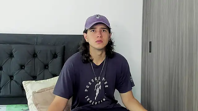 Snapshot of alex_connorr chatting on 01-15-25, 02:35 alex connorr online show from 01-15-25, 02:35