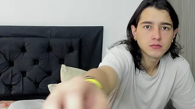 Snapshot of alex_connorr chatting on 01-26-25, 04:51 alex connorr online show from 01-26-25, 04:51