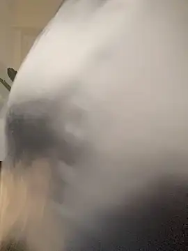 Lena Blom online show from 12-15-25, 08:36