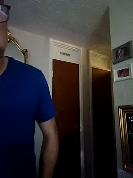 Snapshot of bibananaman chatting on 02-20-25, 03:41 bibananaman online show from 02-20-25, 03:41