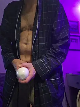 Snapshot of bibananaman chatting on 11-19-25, 01:49 bibananaman online show from 11-19-25, 01:49