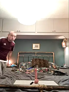 Snapshot of bibananaman chatting on 10-16-25, 11:07 bibananaman online show from 10-16-25, 11:07