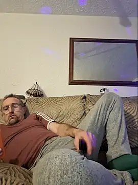 Snapshot of bibananaman chatting on 11-28-25, 02:34 bibananaman online show from 11-28-25, 02:34