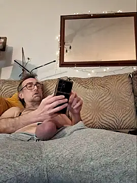 Snapshot of bibananaman chatting on 01-26-25, 04:30 bibananaman online show from 01-26-25, 04:30