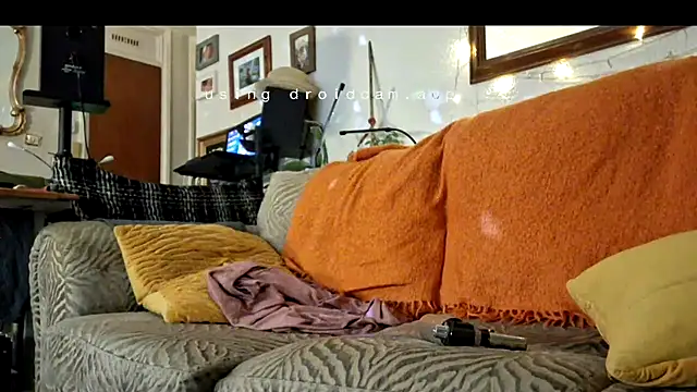 Snapshot of bibananaman chatting on 02-15-25, 05:09 bibananaman online show from 02-15-25, 05:09