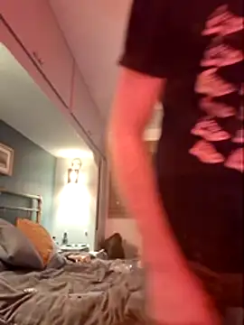 Snapshot of bibananaman chatting on 10-28-25, 02:45 bibananaman online show from 10-28-25, 02:45