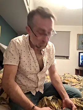 Snapshot of bibananaman chatting on 03-05-25, 01:21 bibananaman online show from 03-05-25, 01:21