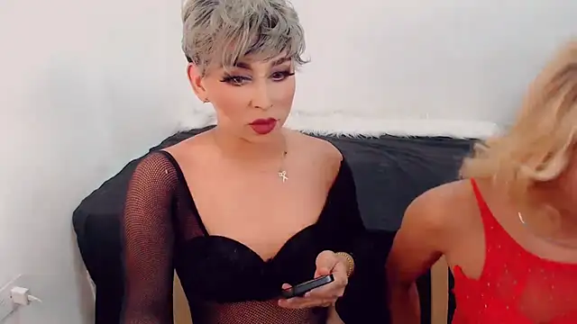 New Dolls online show from 01-09-26, 06:20