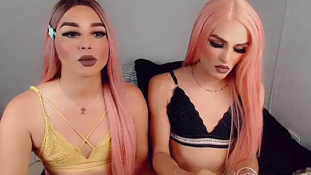 New Dolls online show from 09-23-25, 02:40