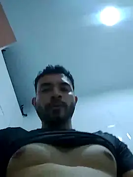 luisfer 98 online show from 02-12-26, 05:07
