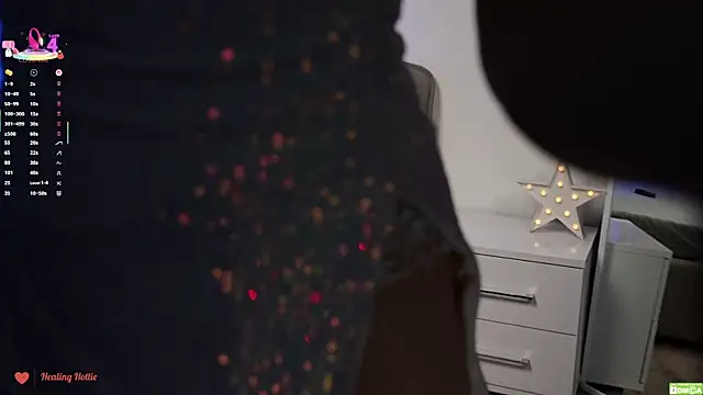 Snapshot of Healing_Hottie chatting on 03-07-25, 07:05 Healing Hottie online show from 03-07-25, 07:05