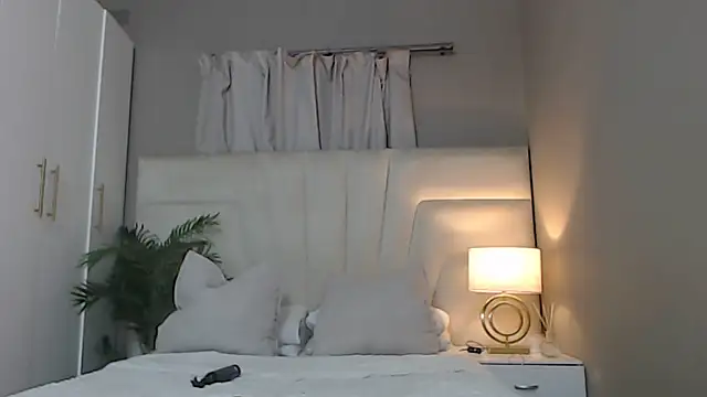 naughtyblackdolie online show from 10-17-25, 07:59