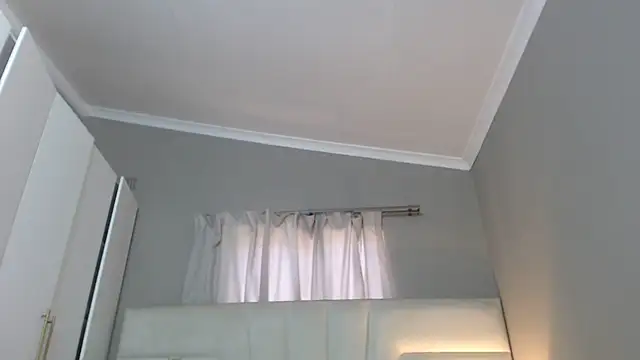 naughtyblackdolie online show from 09-18-25, 08:28