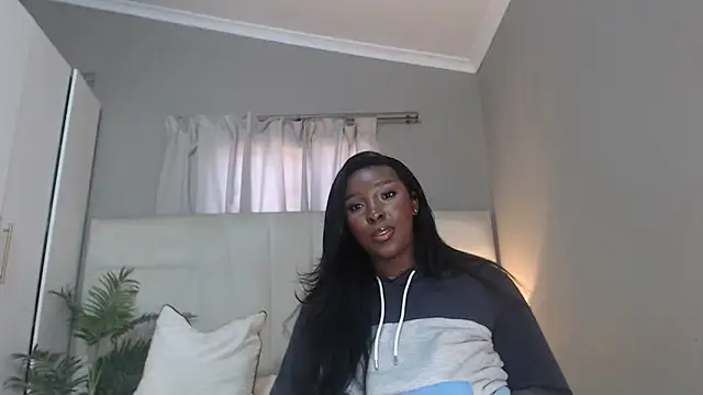 Snapshot of naughtyblackdolie chatting on 07-01-26, 09:31 naughtyblackdolie online show from 07-01-26, 09:31