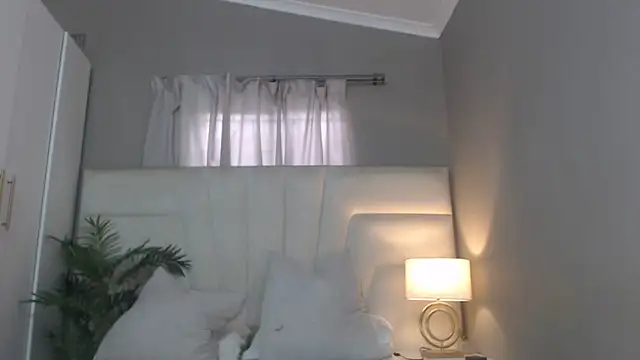 naughtyblackdolie online show from 02-24-26, 05:52