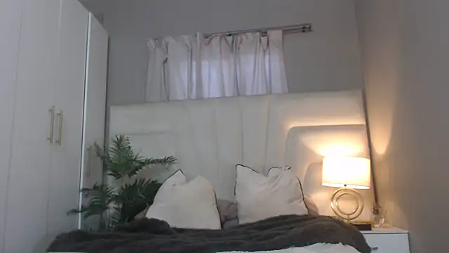 Snapshot of naughtyblackdolie chatting on 07-28-26, 12:48 naughtyblackdolie online show from 07-28-26, 12:48